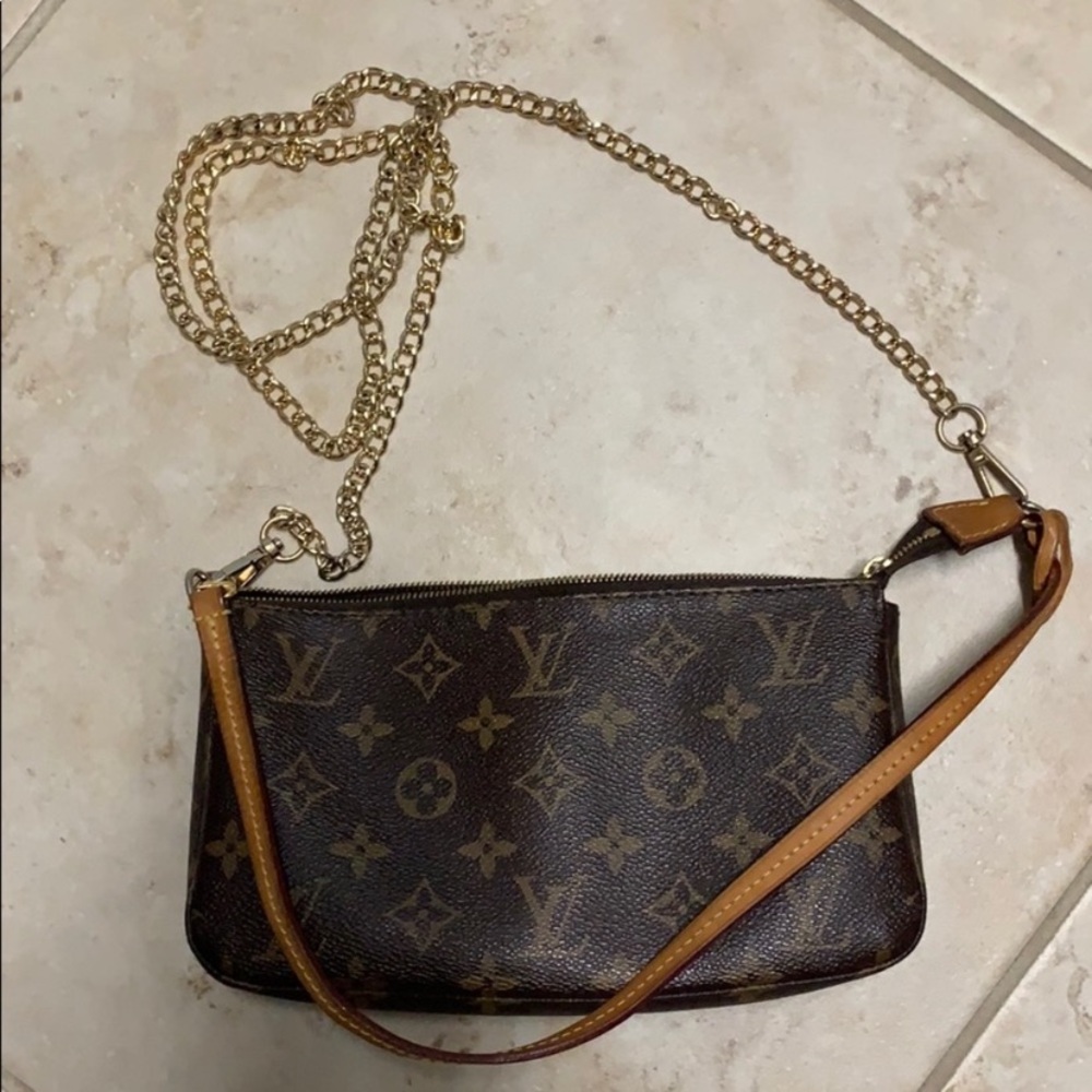 Louis Vuitton Pochette with gold chain